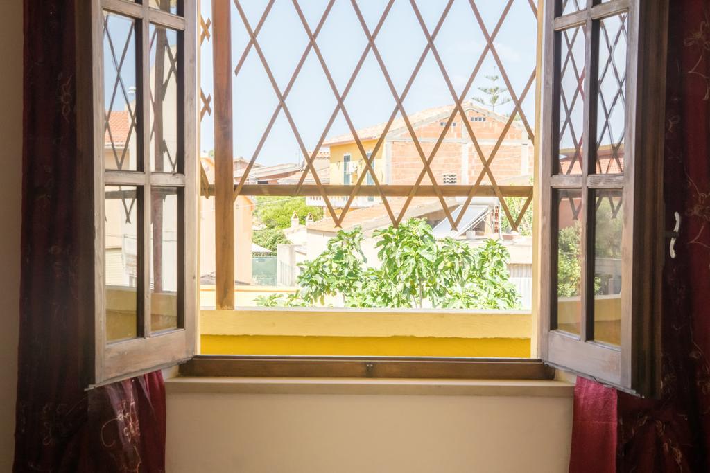 Casa Vacanza Da Luisa San Giovanni Suèrgiu Exterior foto